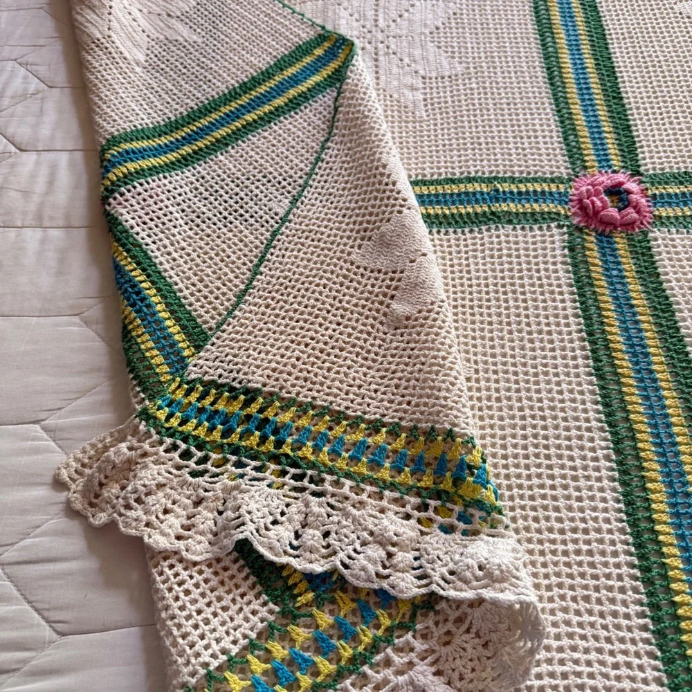 Vintage Handmade Crochet Bedspread Star Pattern Pink Rose Floral TWIN XL